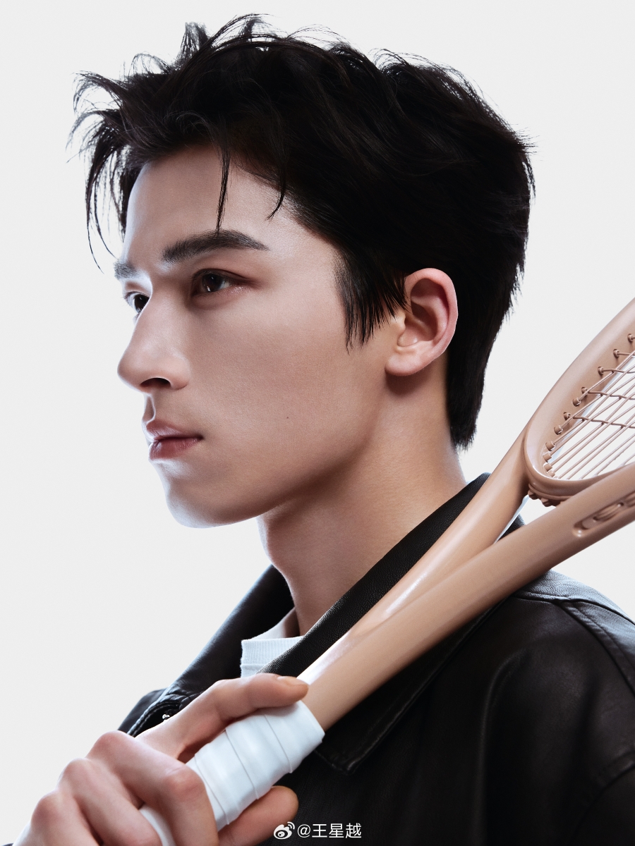 นักแสดงจีนที่ไม่ได้ใช้ชื่อจริงในวงการ