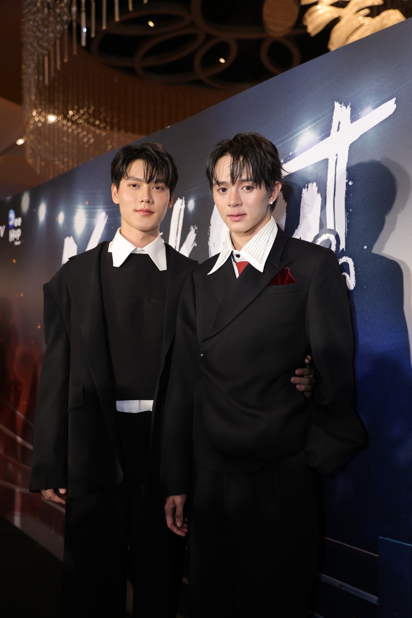 กันเนอร์-ไนซ์ เปิดตัว knock out หมัดน็อกล็อกหัวใจ