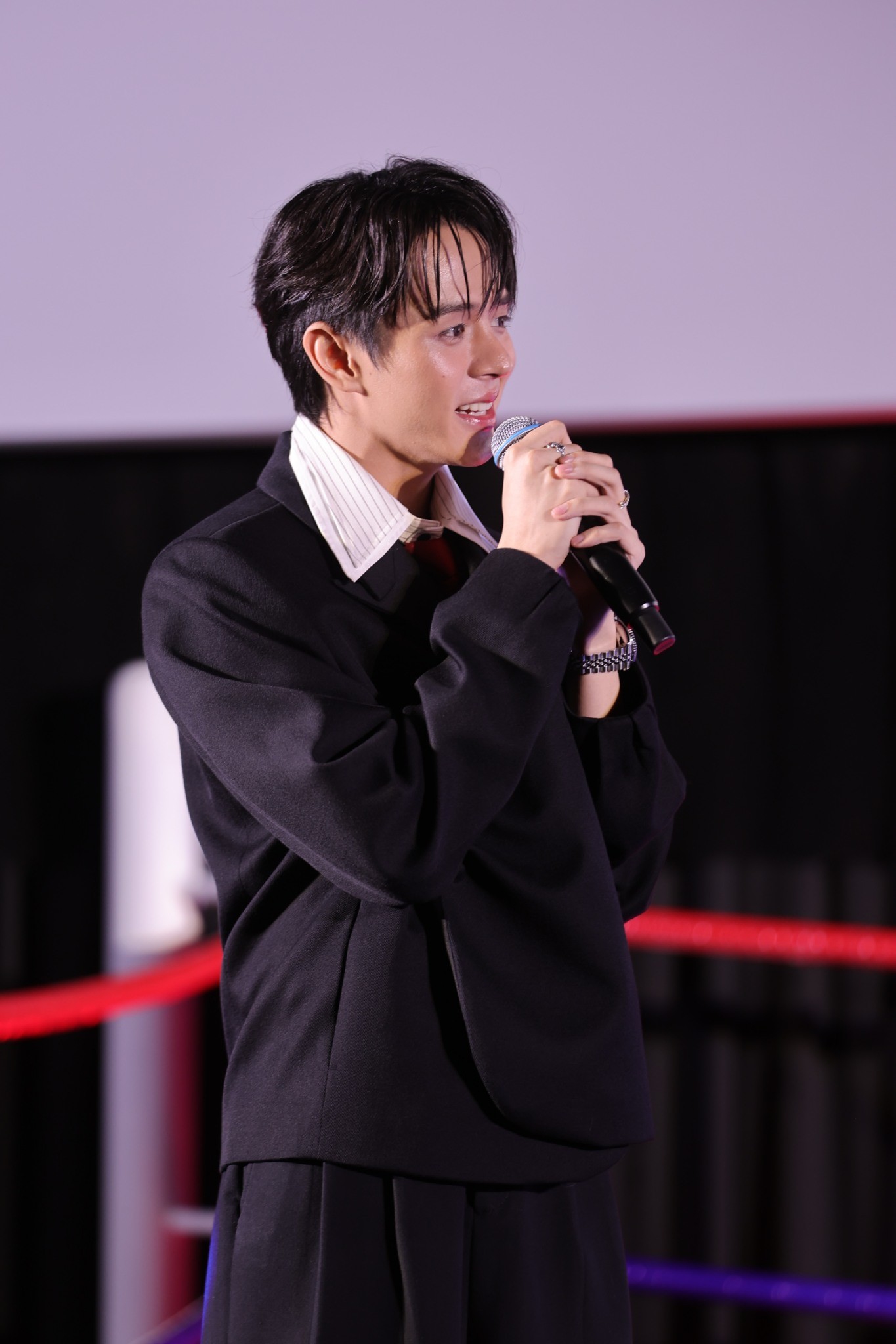 กันเนอร์-ไนซ์ เปิดตัว knock out หมัดน็อกล็อกหัวใจ