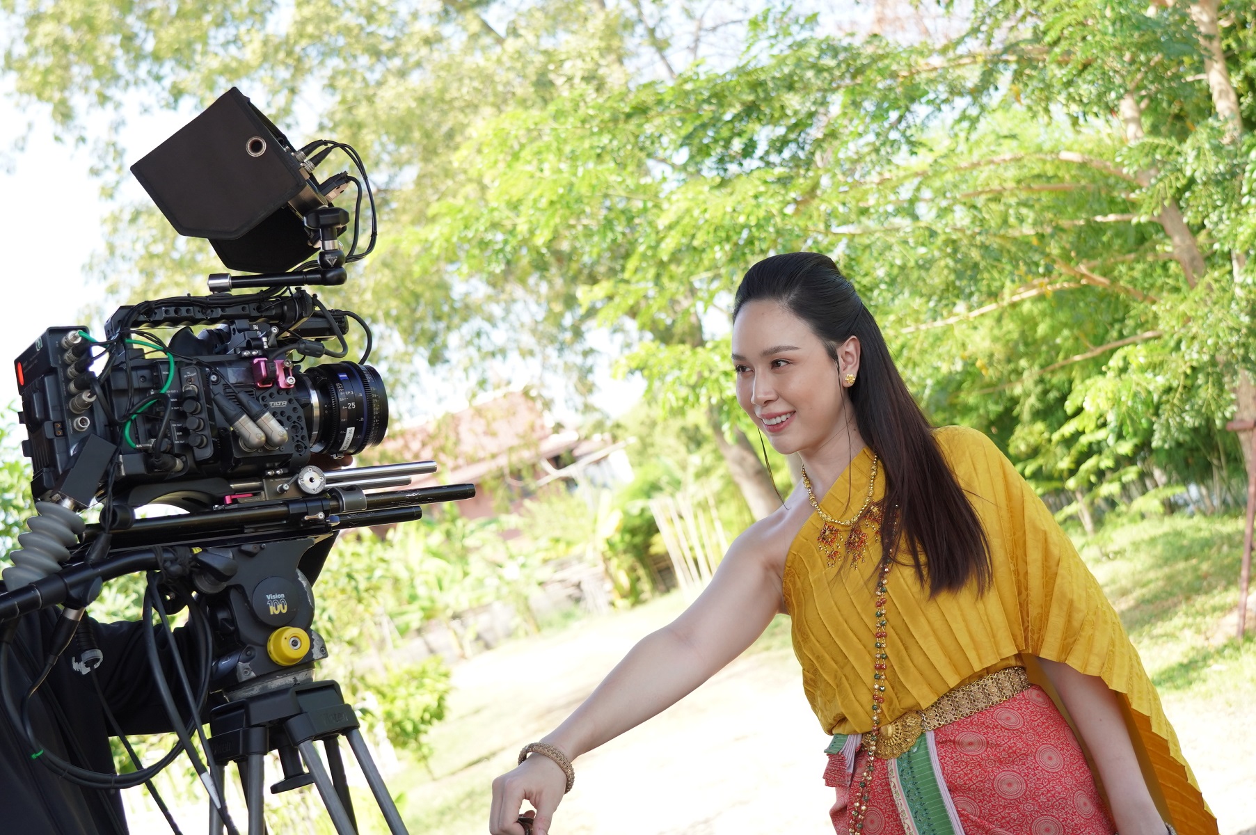 ฝ้าย เวฬุรีย์ โดนตบใน พิศวาสข้ามภพ