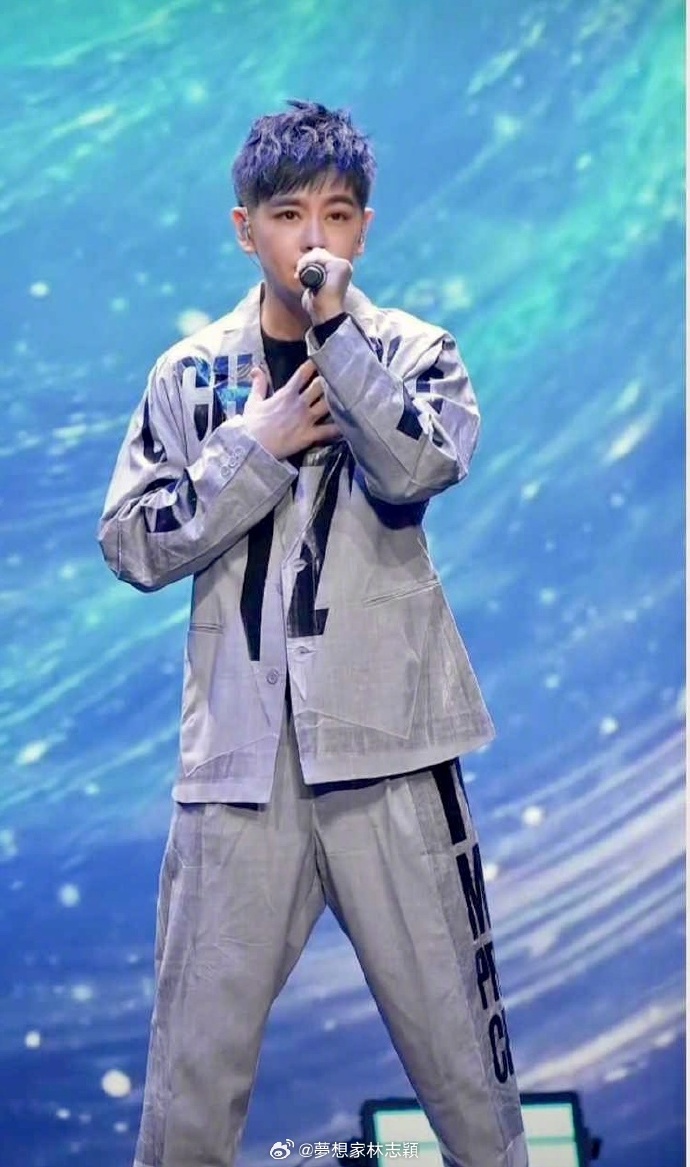 คิมิ ลูกชายของ หลินจื้ออิง ฉายแววหล่อตามพ่อ