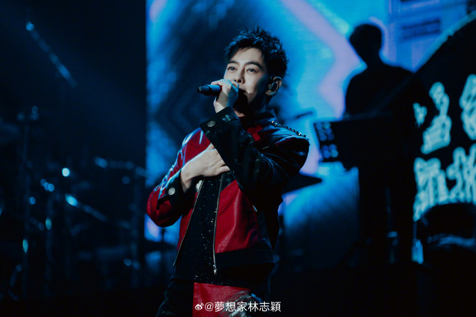 คิมิ ลูกชายของ หลินจื้ออิง ฉายแววหล่อตามพ่อ