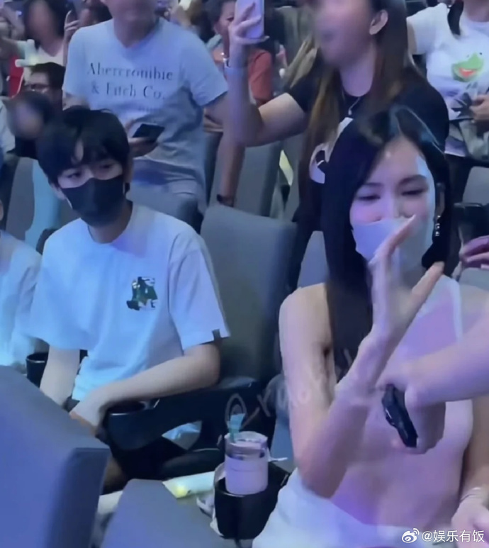 คิมิ ลูกชายของ หลินจื้ออิง ฉายแววหล่อตามพ่อ