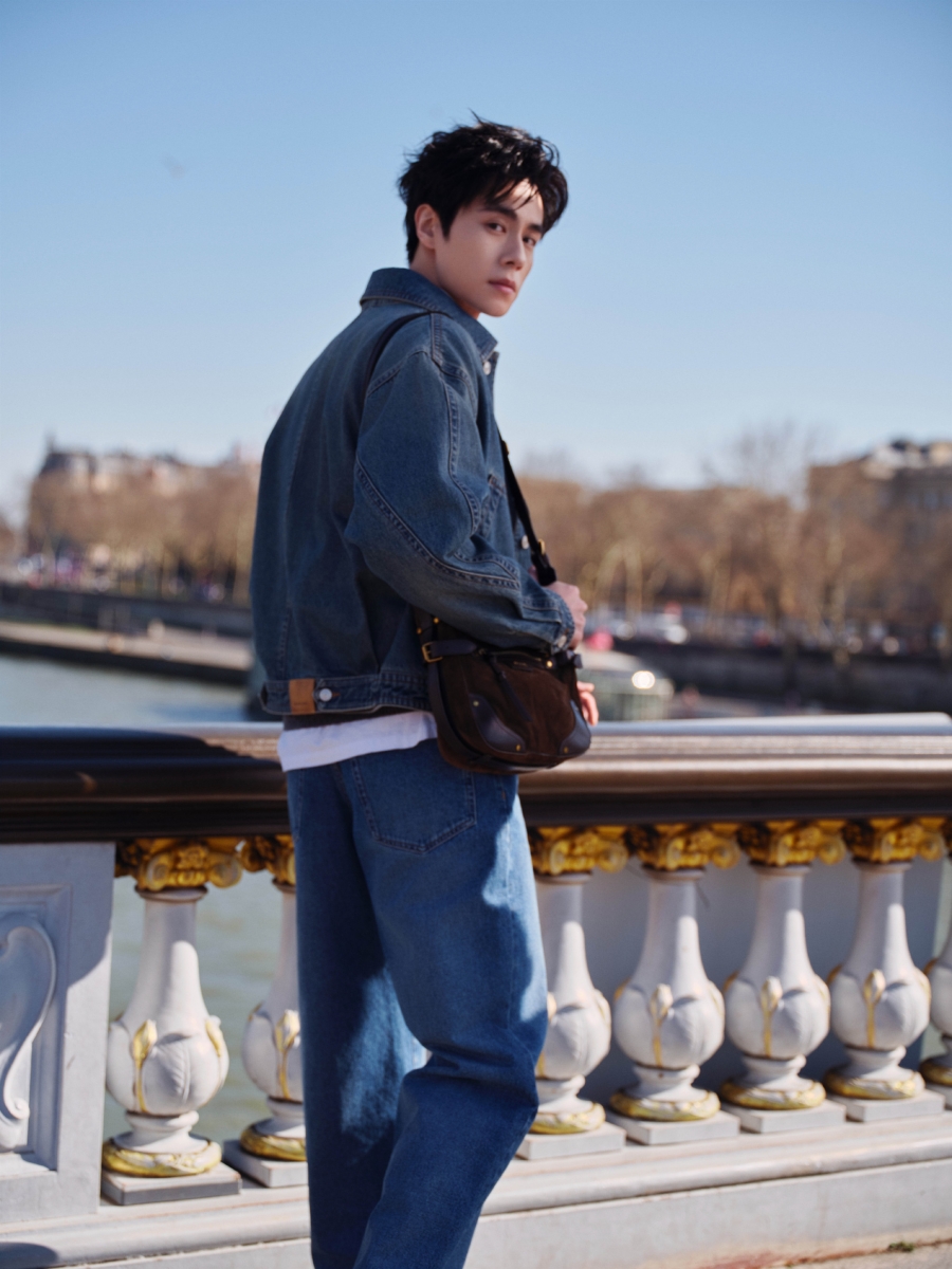 ประวัติ หูอี้เทียน Hu Yi Tian 