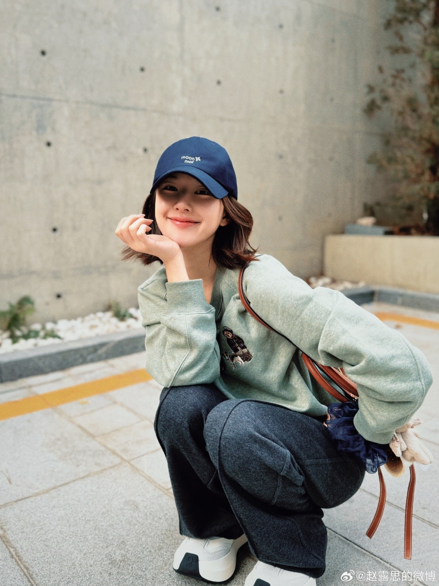 จ้าวลู่ซือ ตอนเริ่มเข้าวงการ