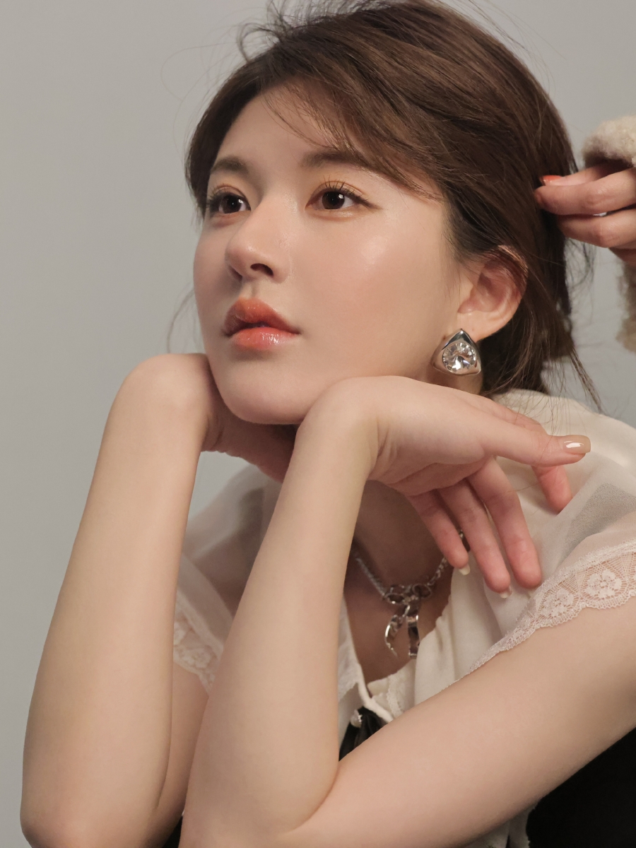 จ้าวลู่ซือ ตอนเริ่มเข้าวงการ