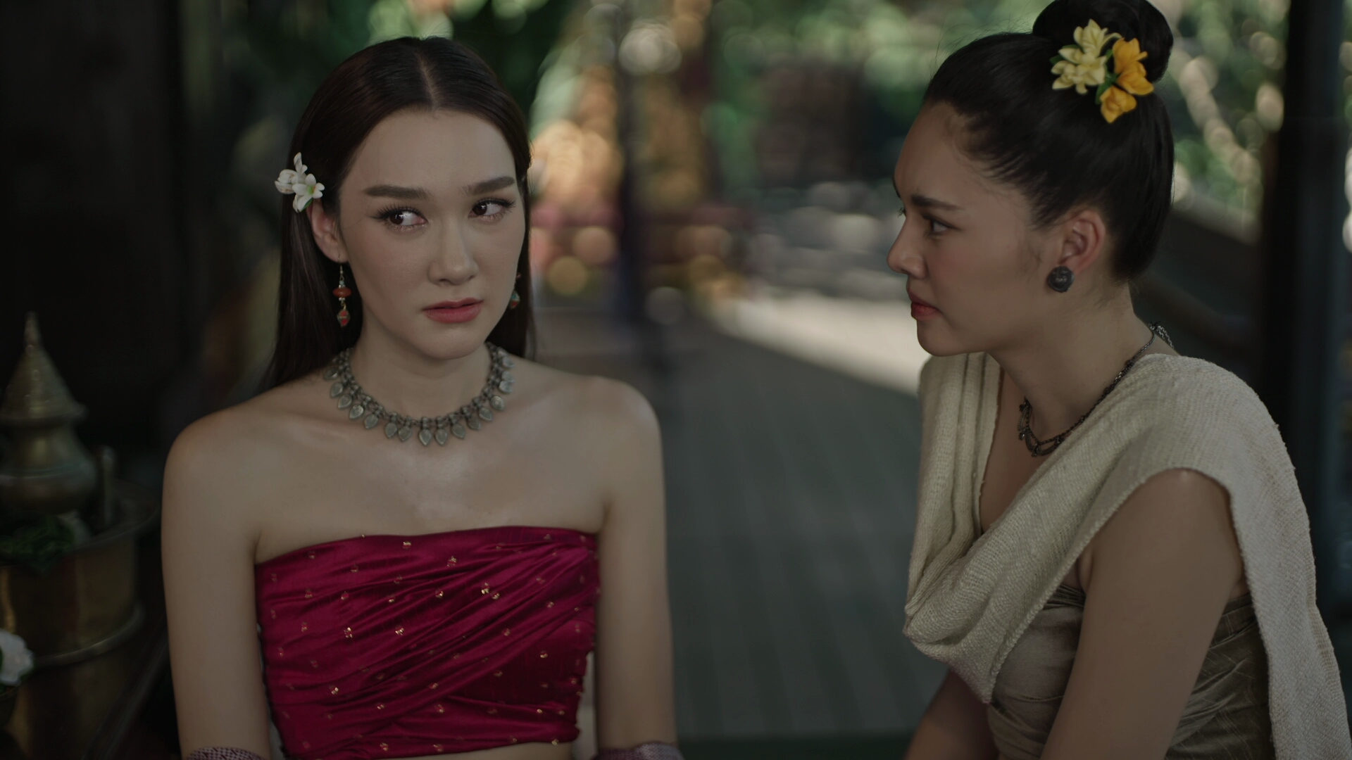 เรื่องย่อ ผาแดงนางไอ่ Echoes of the Lost City