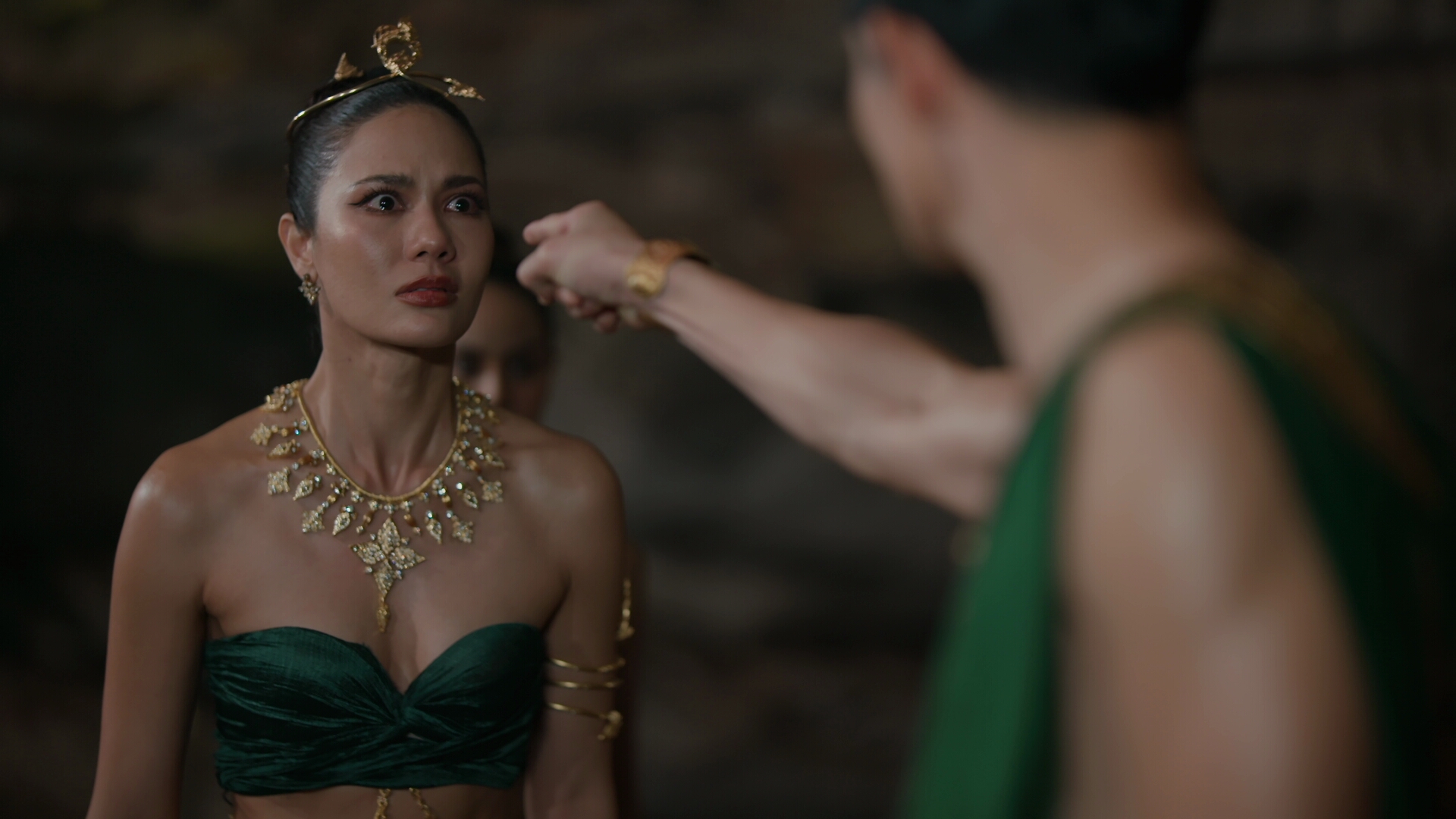 เรื่องย่อ ผาแดงนางไอ่ Echoes of the Lost City