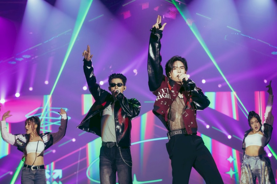 PERTH SANTA TIME STOPPER FANCON