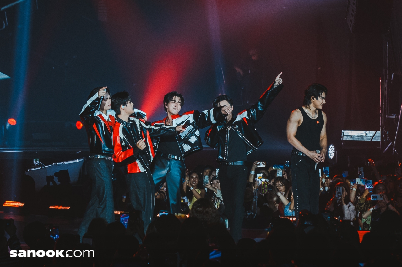 PERTH SANTA TIME STOPPER FANCON