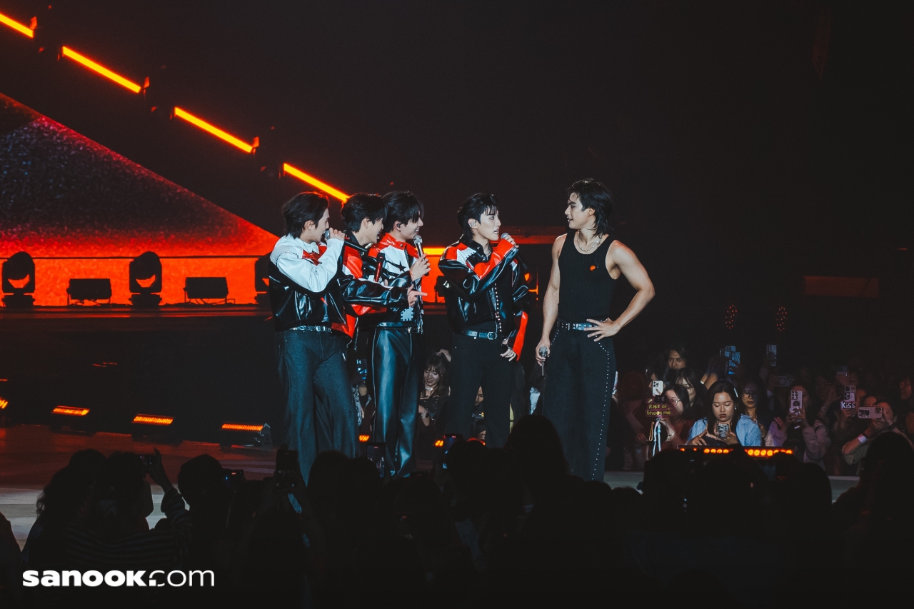 PERTH SANTA TIME STOPPER FANCON