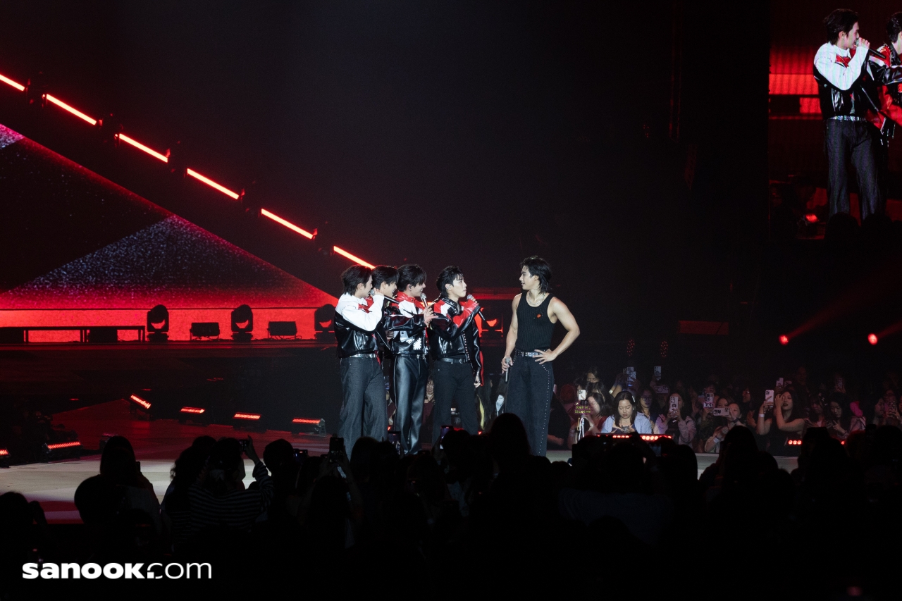 PERTH SANTA TIME STOPPER FANCON