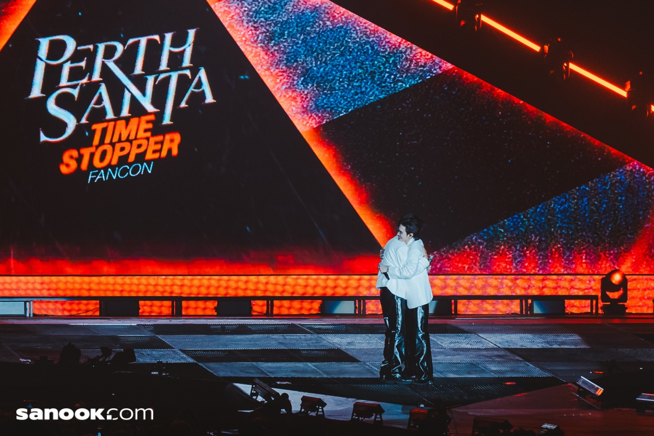 PERTH SANTA TIME STOPPER FANCON