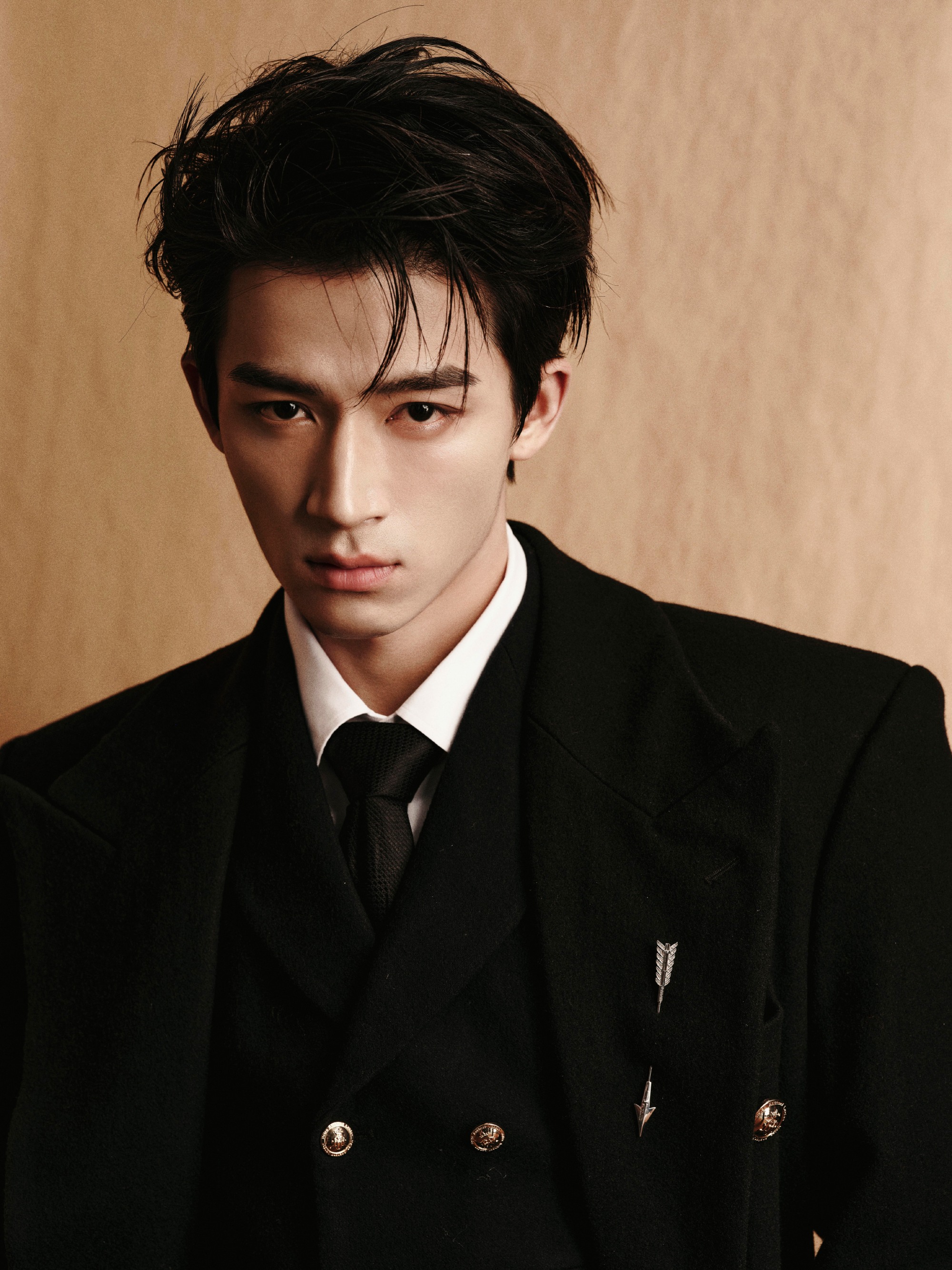 4 พระเอกซีรีส์จีน ยิ้มทีเสียลุคเจ้าชาย!