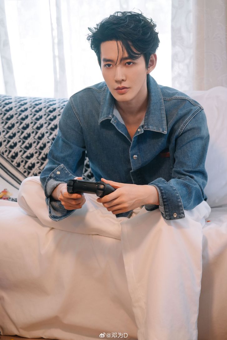 4 พระเอกซีรีส์จีน ยิ้มทีเสียลุคเจ้าชาย!