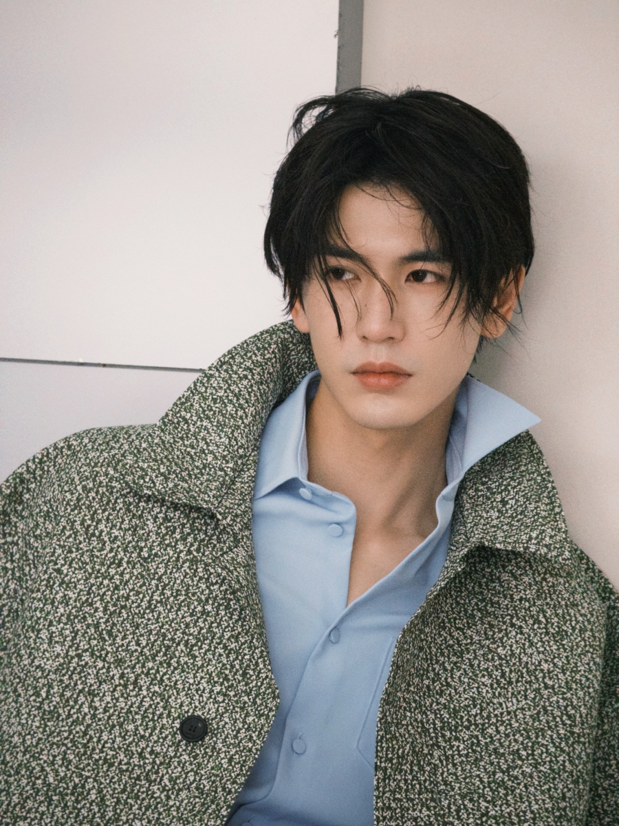 4 พระเอกซีรีส์จีน ยิ้มทีเสียลุคเจ้าชาย!