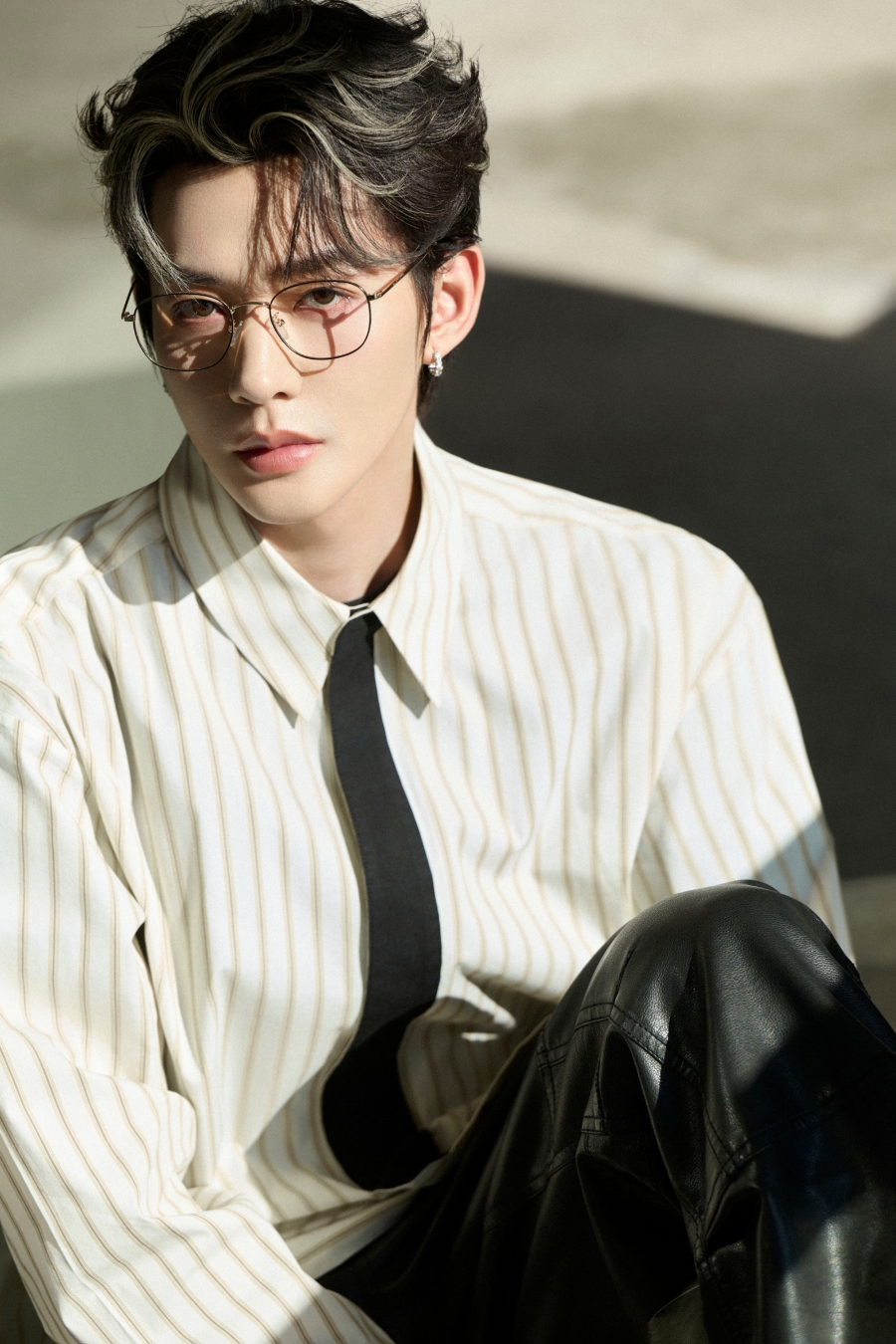 4 พระเอกซีรีส์จีน ยิ้มทีเสียลุคเจ้าชาย!