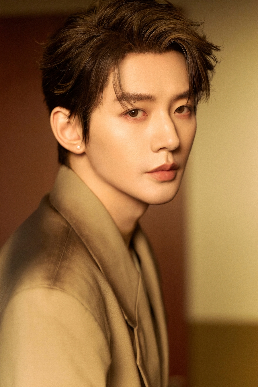 4 พระเอกซีรีส์จีน ยิ้มทีเสียลุคเจ้าชาย!