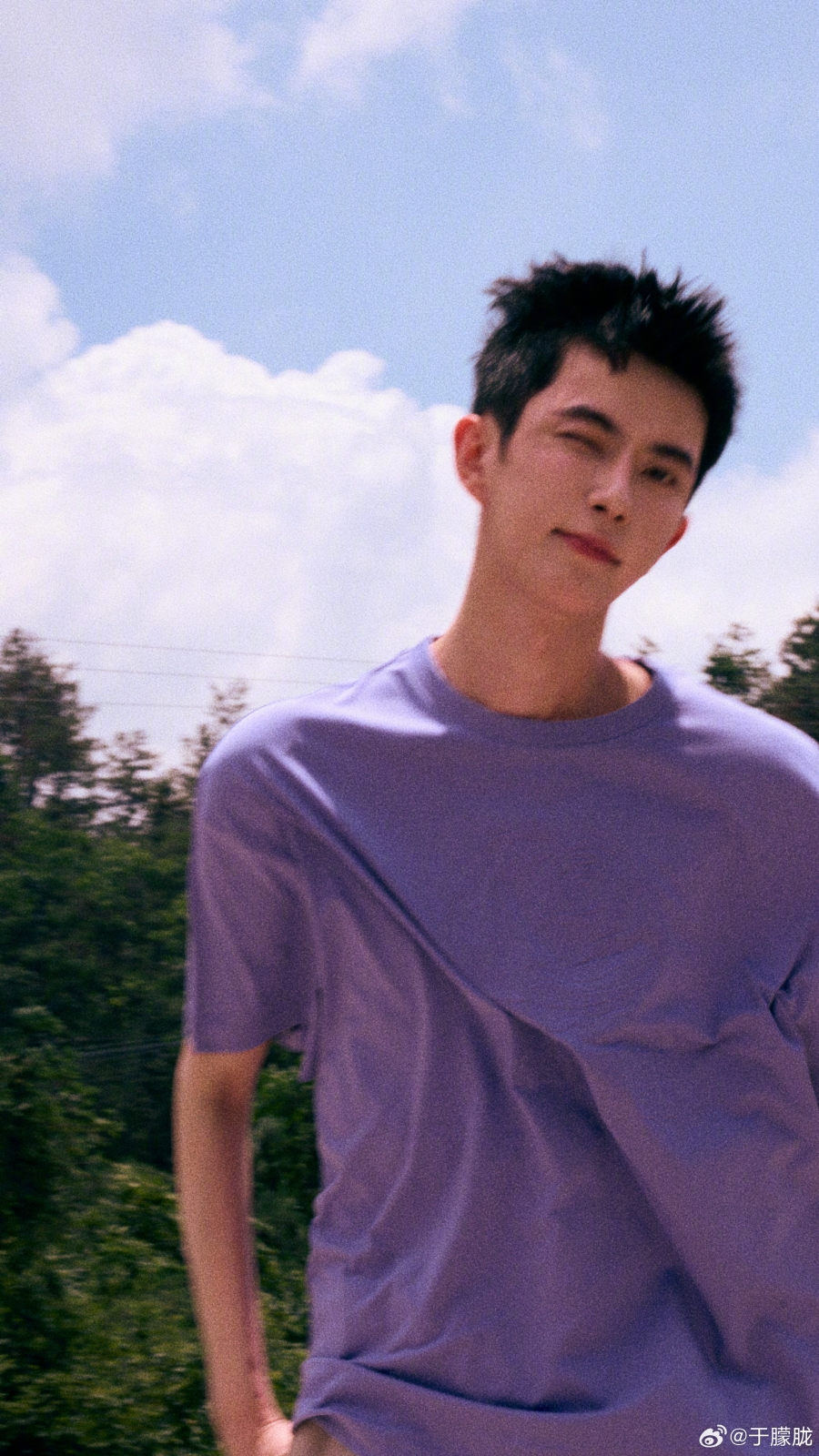 ข่าวลือสะพัด “อวี๋เหมิงหลง” พระเอกดัง ตกตึกดับที่ปักกิ่ง