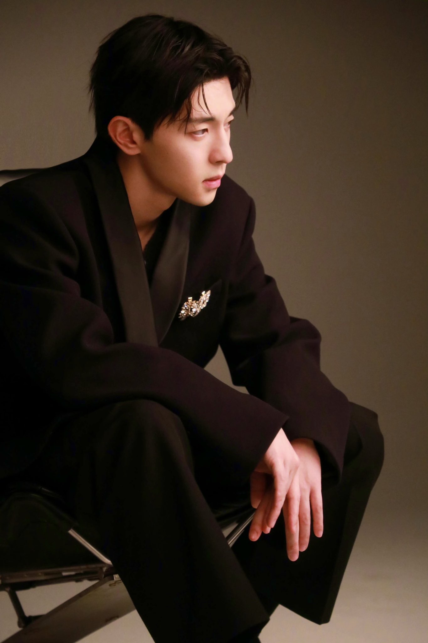 เติ้งหลุน เผยชีวิตเรียบง่ายหลังหายหน้าไปนาน