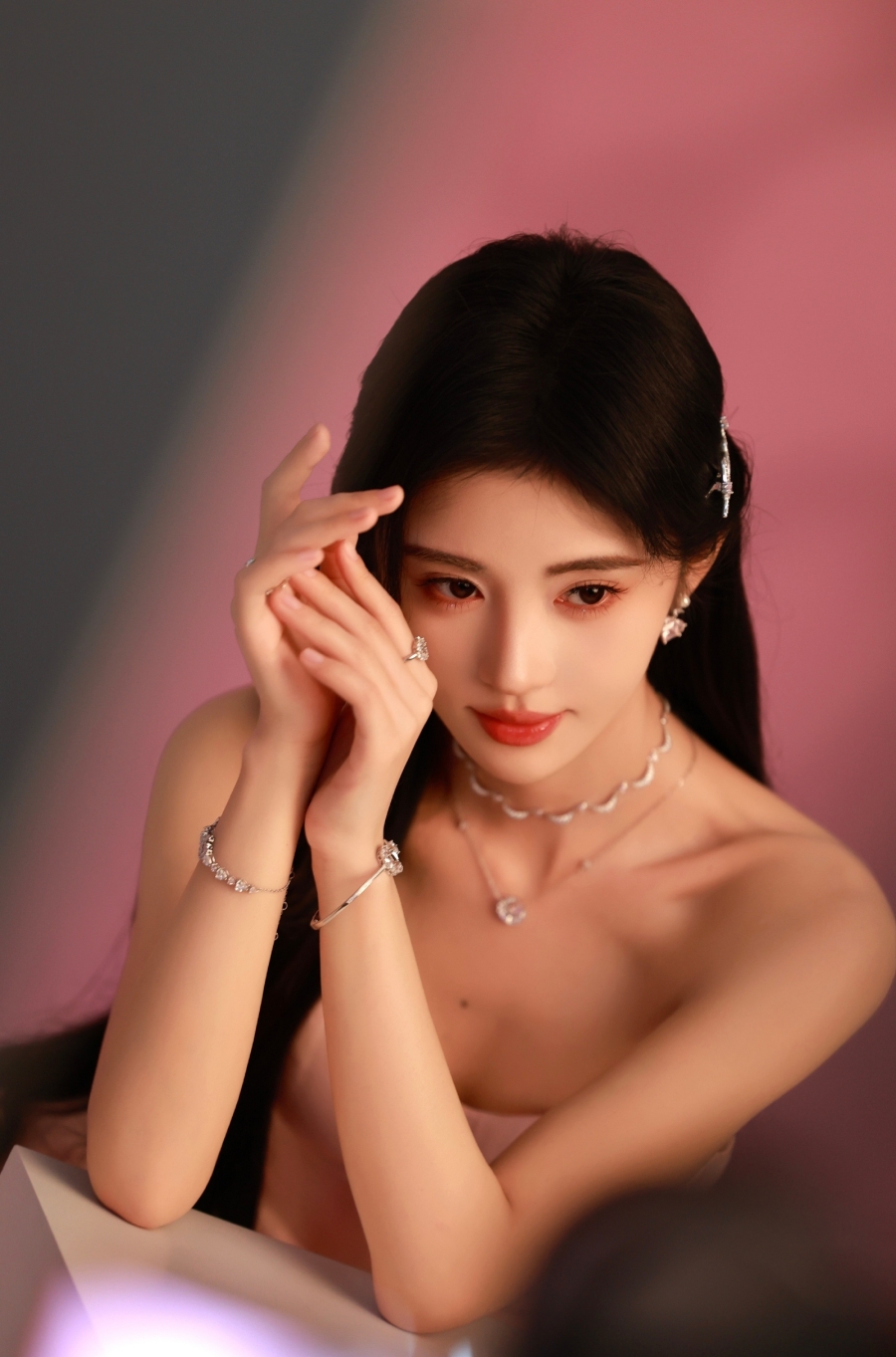 เปิดโพล 9 ดาราสาวจีนสวยที่สุดที่ต่างชาติโหวต