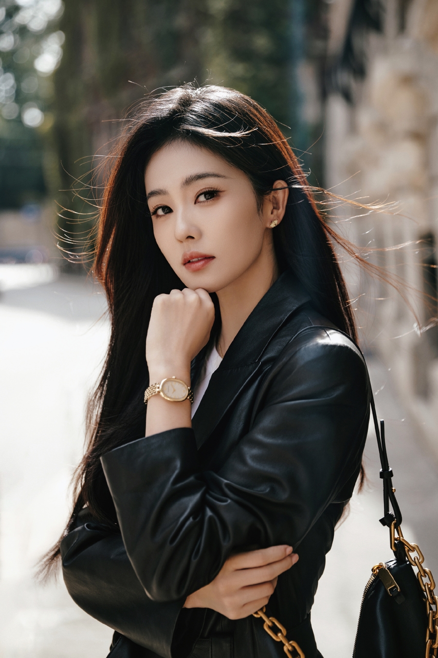 ไป๋ลู่เผยป่วยปริศนานานหลายเดือน จนต้องพักงานทั้งปี