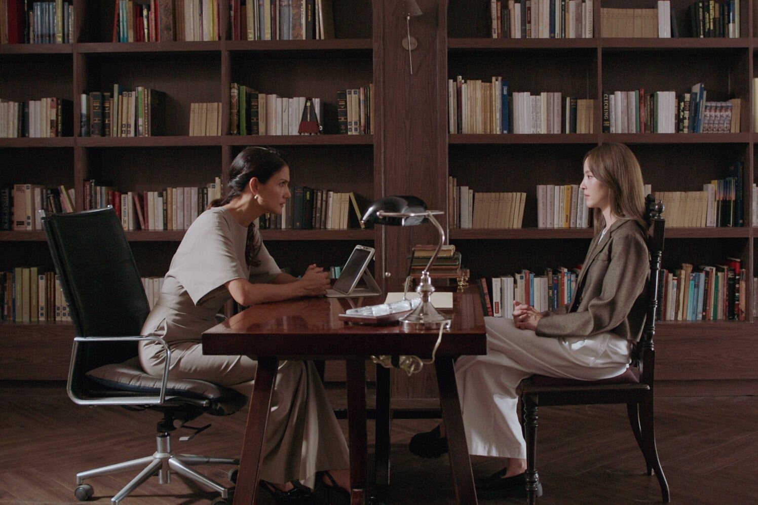 เรื่องย่อ จิตสะกดแค้น  Hypnotic