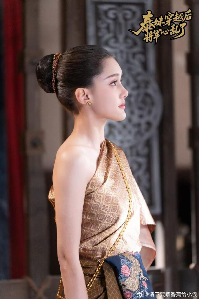 สาวไทยข้ามภพป่วนใจแม่ทัพ