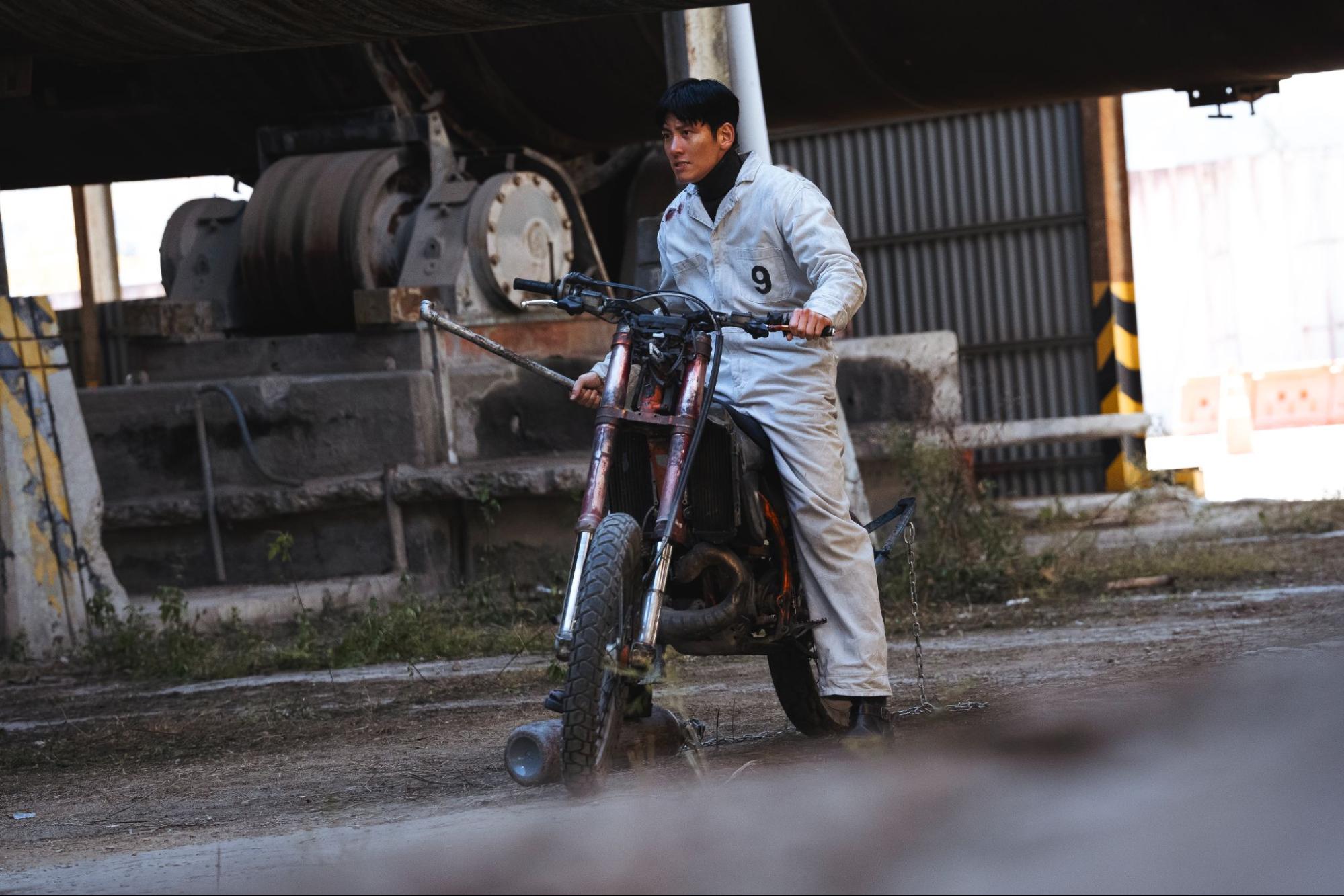 Disney+  หนัง ซีรีส์ดูปีใหม่