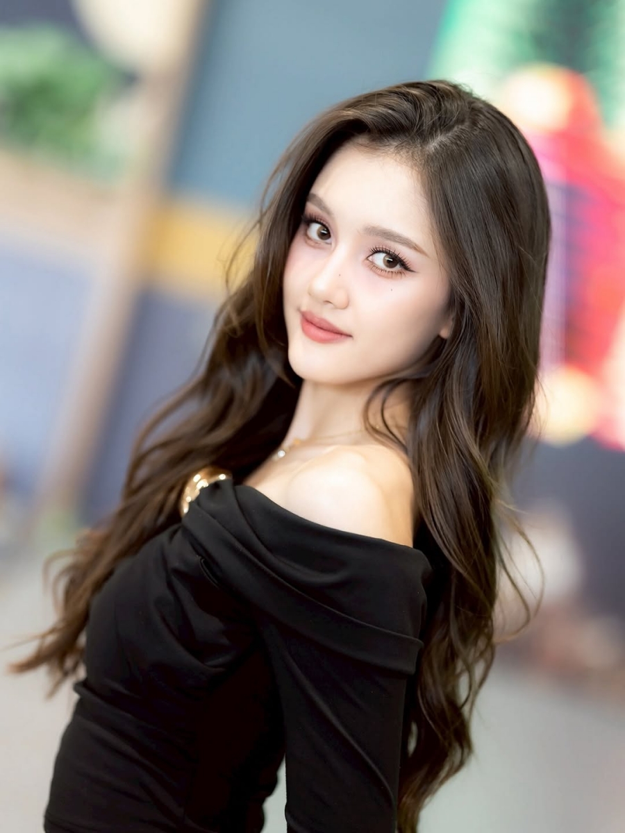 ลิซ่า อลิซา สาวไทยข้ามภพป่วนใจแม่ทัพ