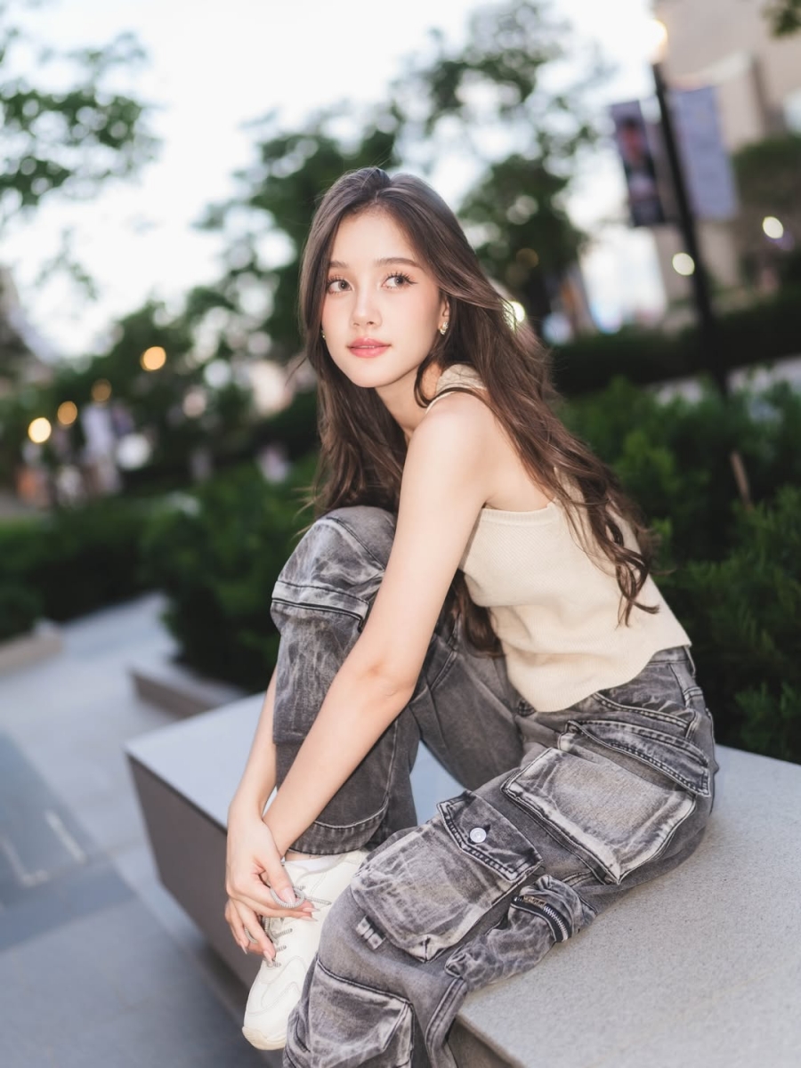 ลิซ่า อลิซา สาวไทยข้ามภพป่วนใจแม่ทัพ