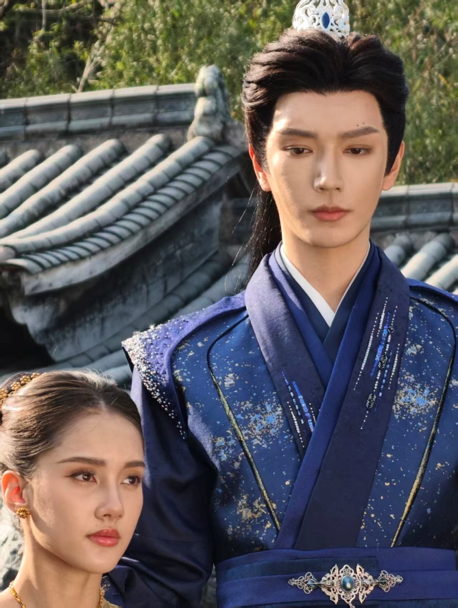 ลิซ่า อลิซา สาวไทยข้ามภพป่วนใจแม่ทัพ