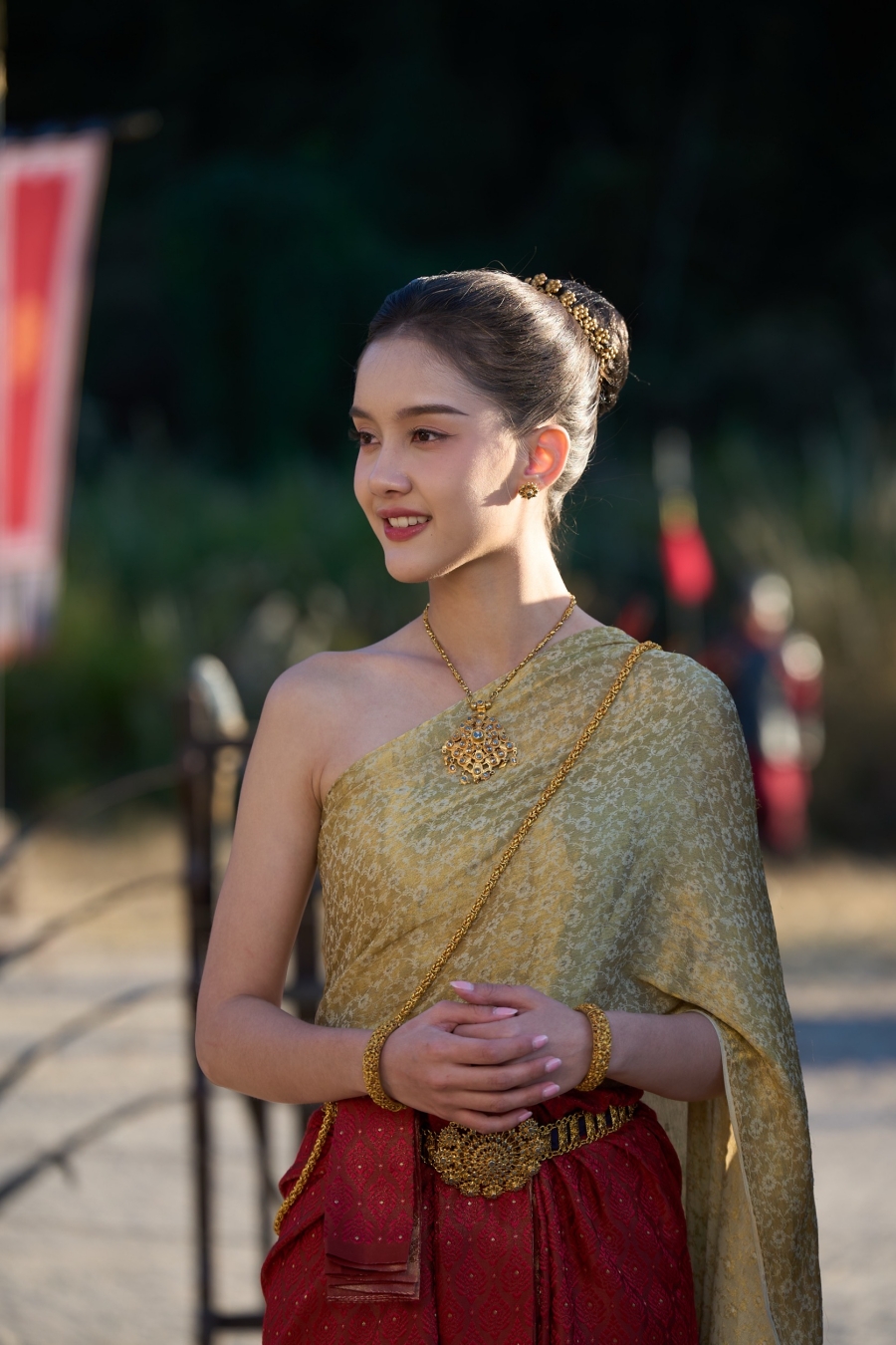 ลิซ่า อลิซา สาวไทยข้ามภพป่วนใจแม่ทัพ