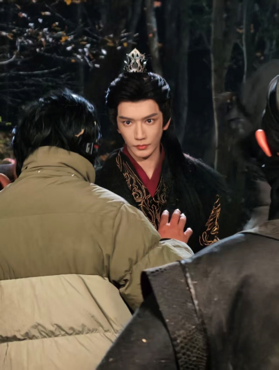 ลิซ่า อลิซา สาวไทยข้ามภพป่วนใจแม่ทัพ