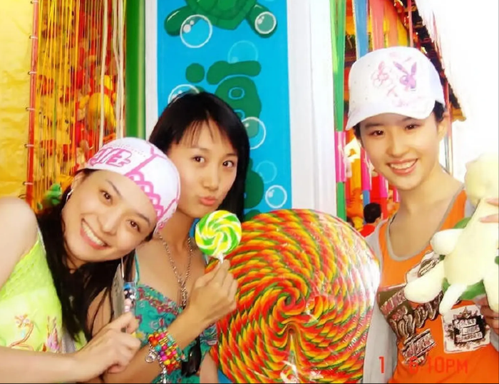 หลิวอี้เฟยเมื่อ 20 ปีก่อน หน้าตาเป็นแบบนี้