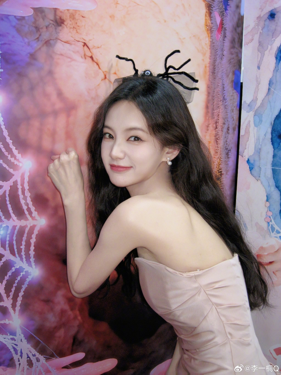 เมาท์สนั่น! 4 นางเอกจีนเคมีพระนางไม่ฟิน เล่นรักทีไรแผ่วทุกที