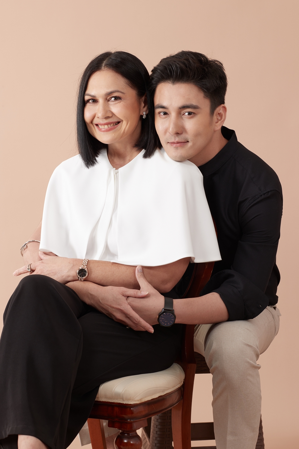 กุหลาบเล่นไฟ