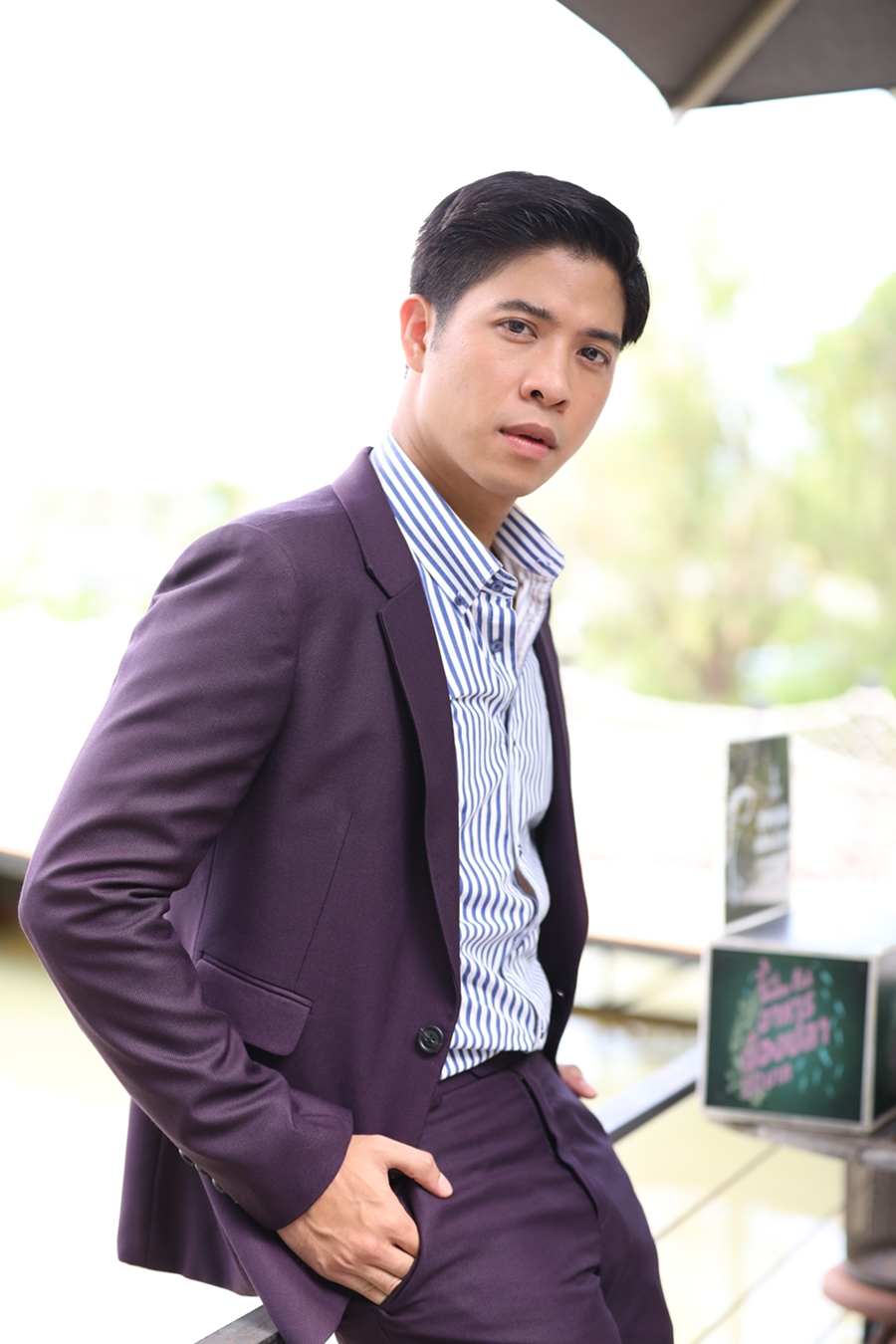 กุหลาบเล่นไฟ