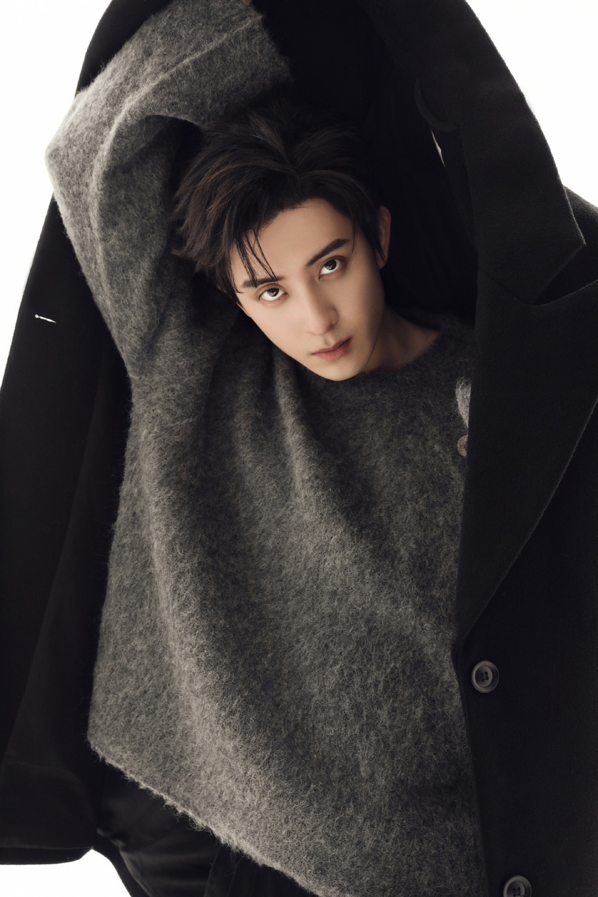 อ๋าวรุ่ยเผิง ถูกซาแซงคุกคาม