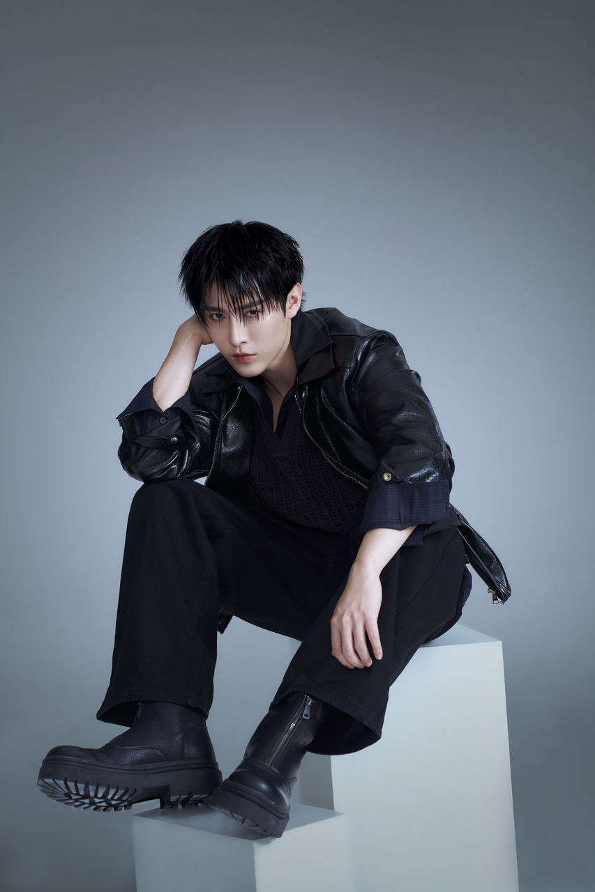 เปิดวาร์ป “นิวตั้น ไวยากรณ์” ศิลปินรุ่นใหม่มากความสามารถ ที่โซเชียลกำลังพูดถึง