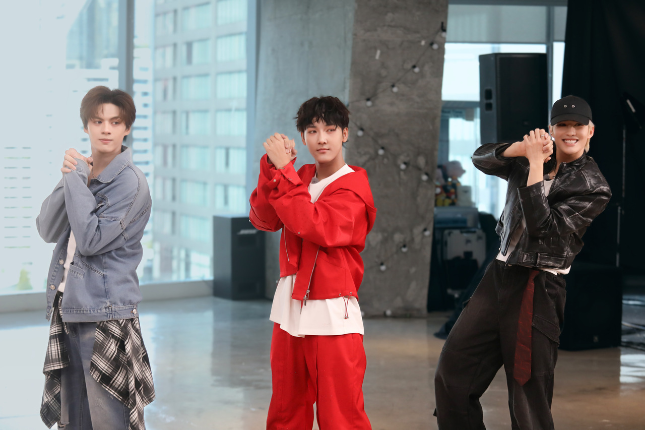 Way To You Mini Showcase