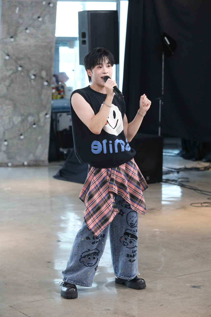 Way To You Mini Showcase