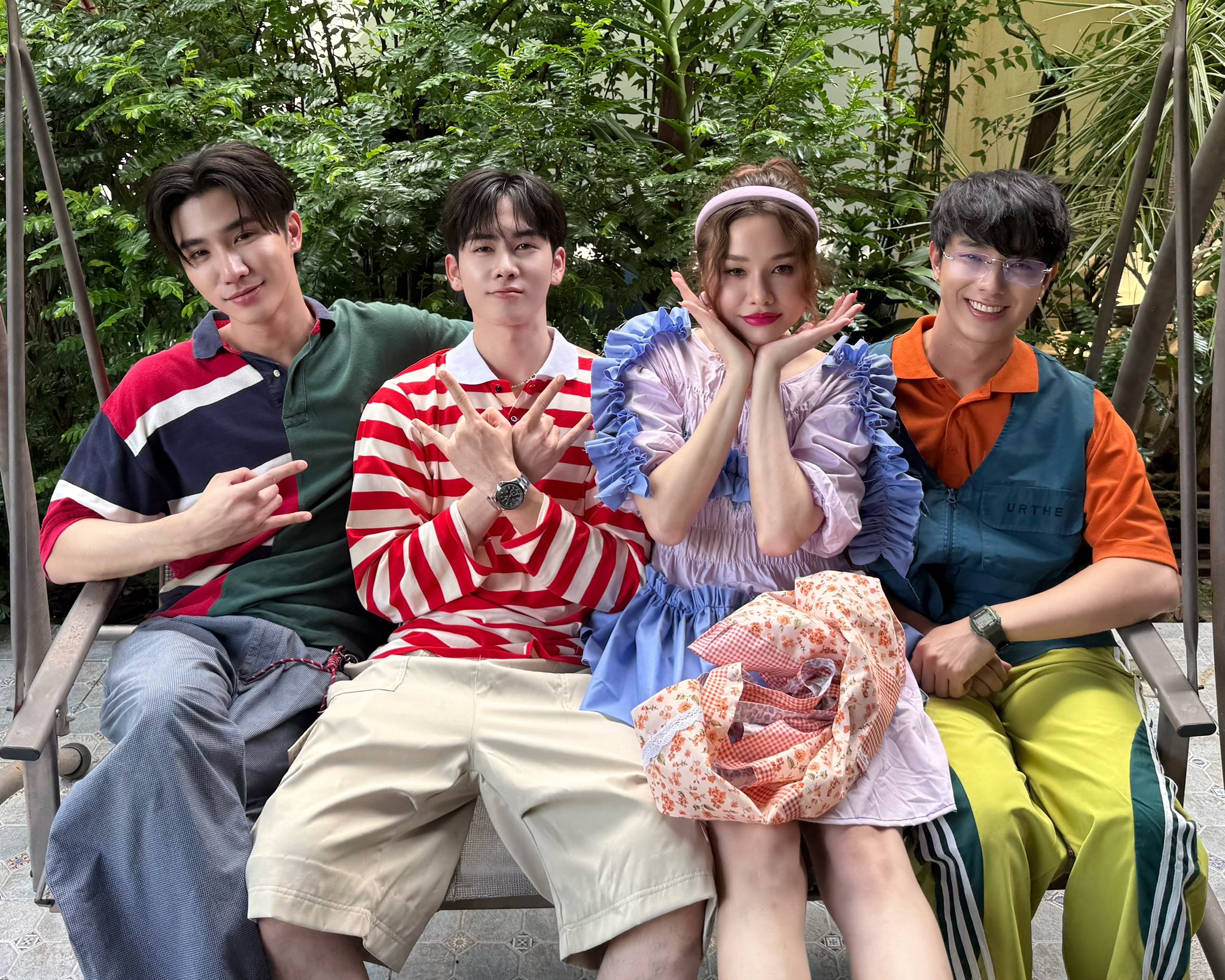 รักครูเท่าโลกเลย LOVE YOU TEACHER