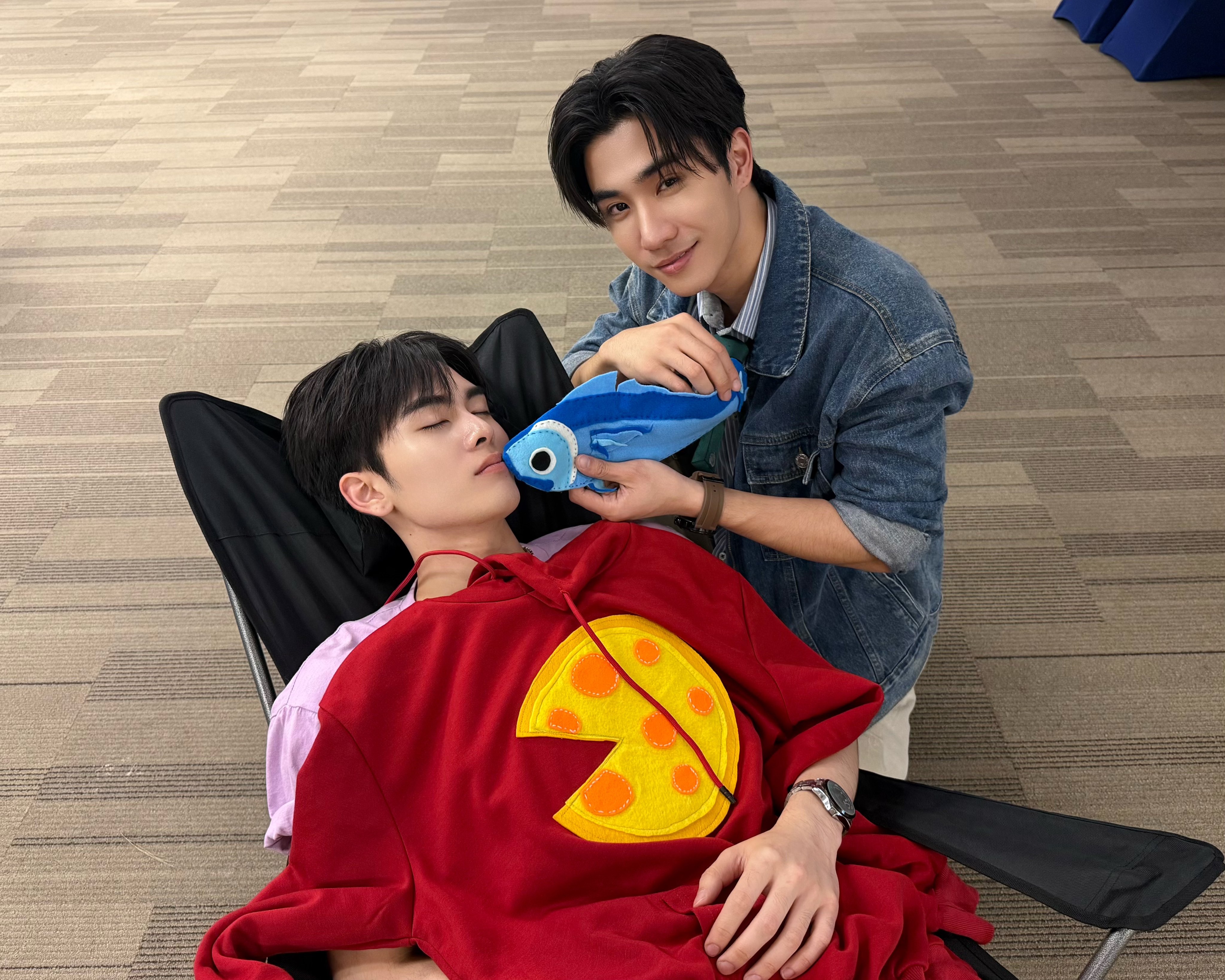 รักครูเท่าโลกเลย LOVE YOU TEACHER