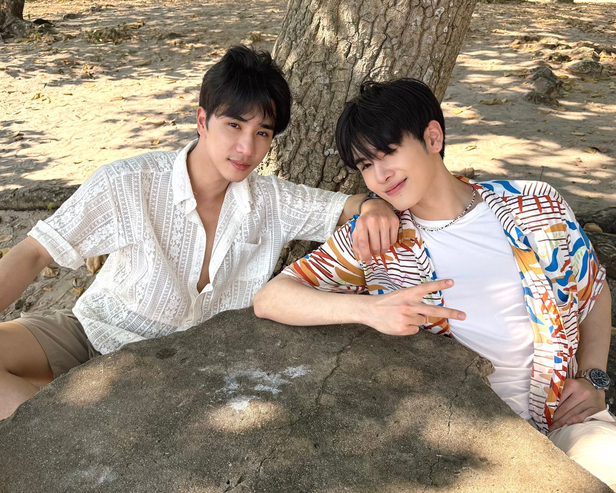 รักครูเท่าโลกเลย LOVE YOU TEACHER