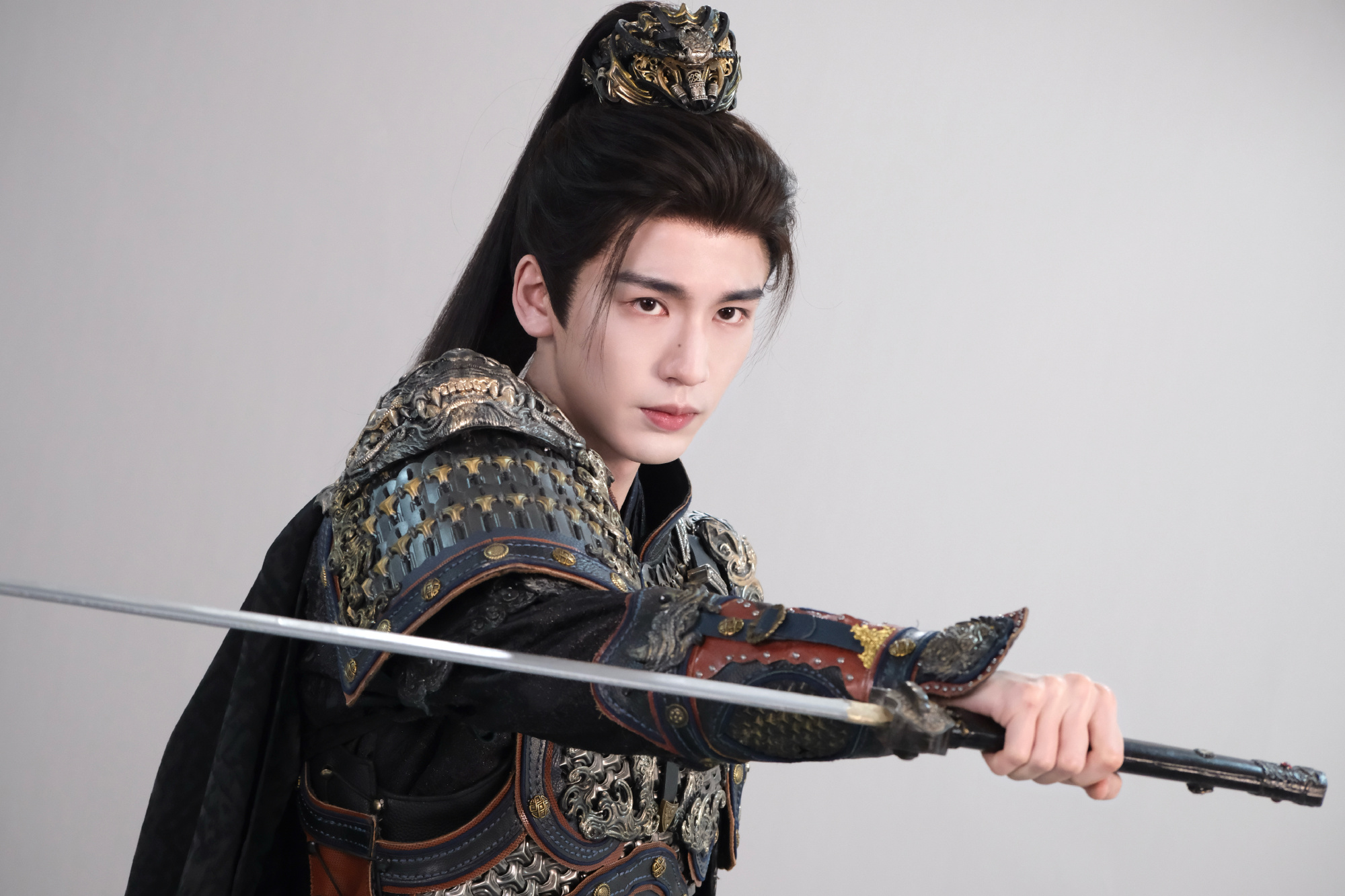 “จางหลิงเฮ่อ” หล่อสะกด ล่าหยก พุ่งขึ้นอันดับ 1 ตั้งแต่เปิดตัว