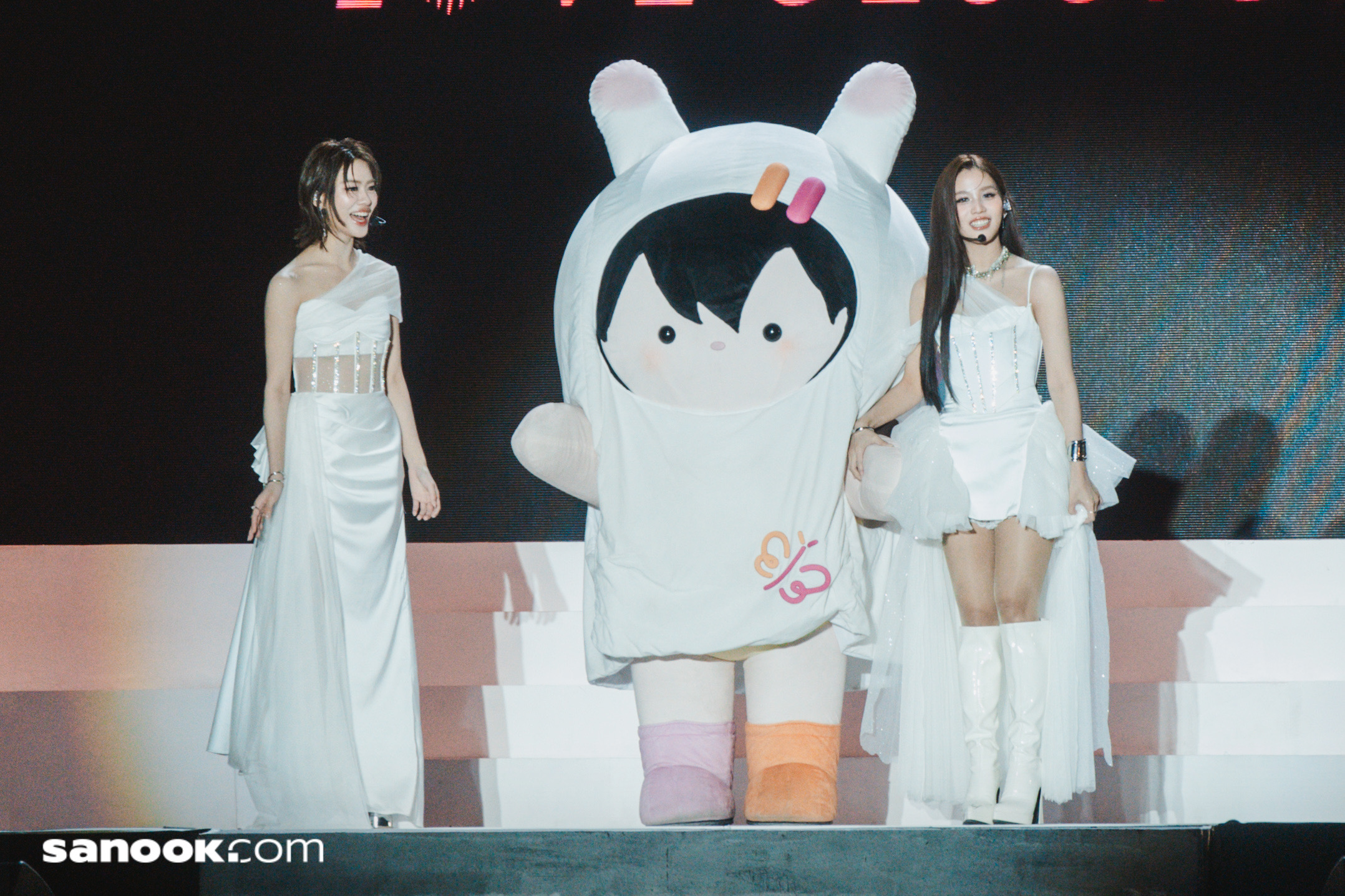 EMI BONNIE : LOVE SESSION