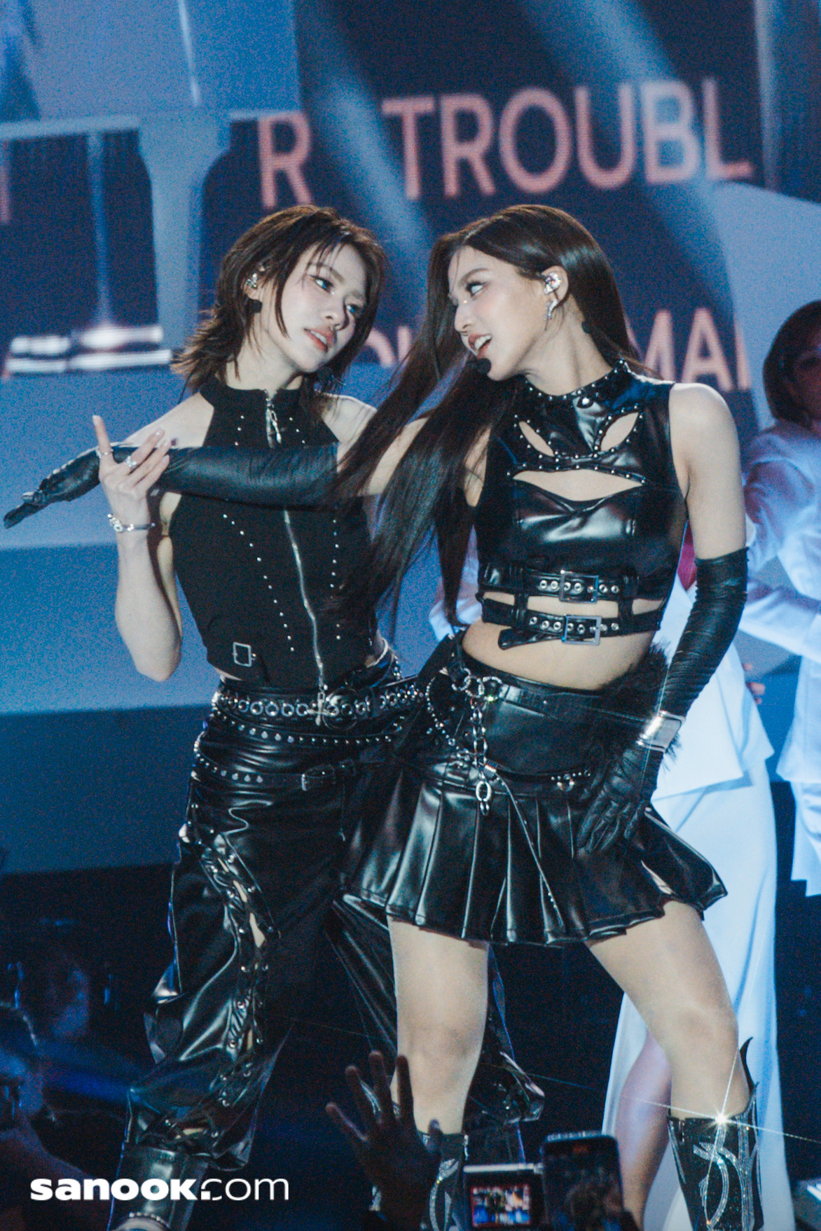 EMI BONNIE : LOVE SESSION