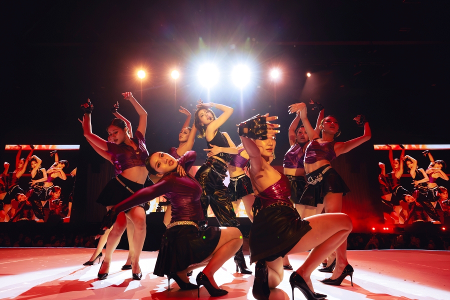 EMI BONNIE : LOVE SESSION