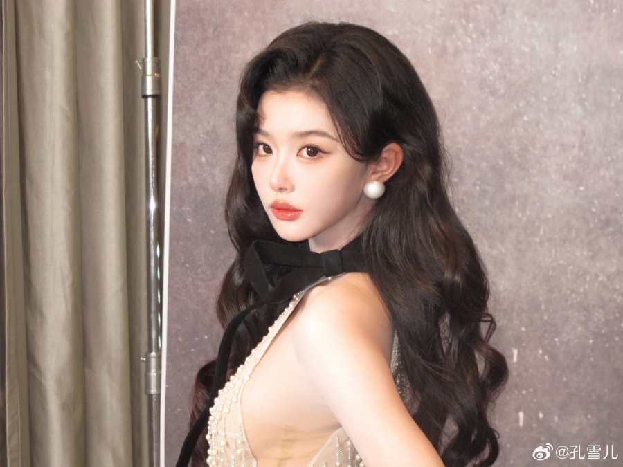 ทำความรู้จัก ขงเสว่เอ๋อร์ (Kong Xue Er) ดาวรุ่งจีนที่กำลังมาแรง